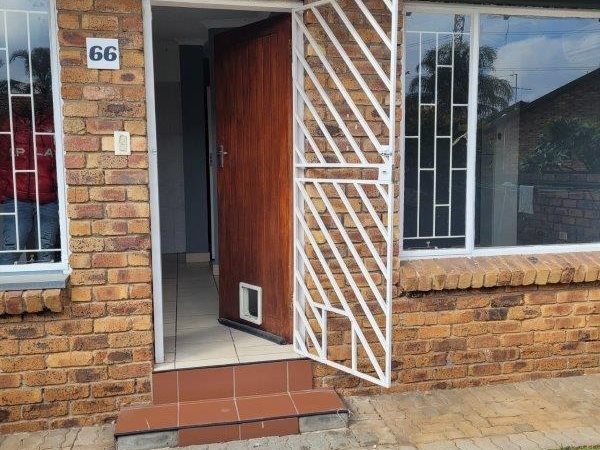 3 Bedroom Townhouse 3 Bedroom Townhouse