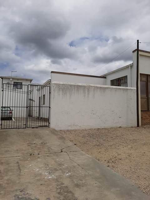 749  m² Commercial space in Bredasdorp photo number 2