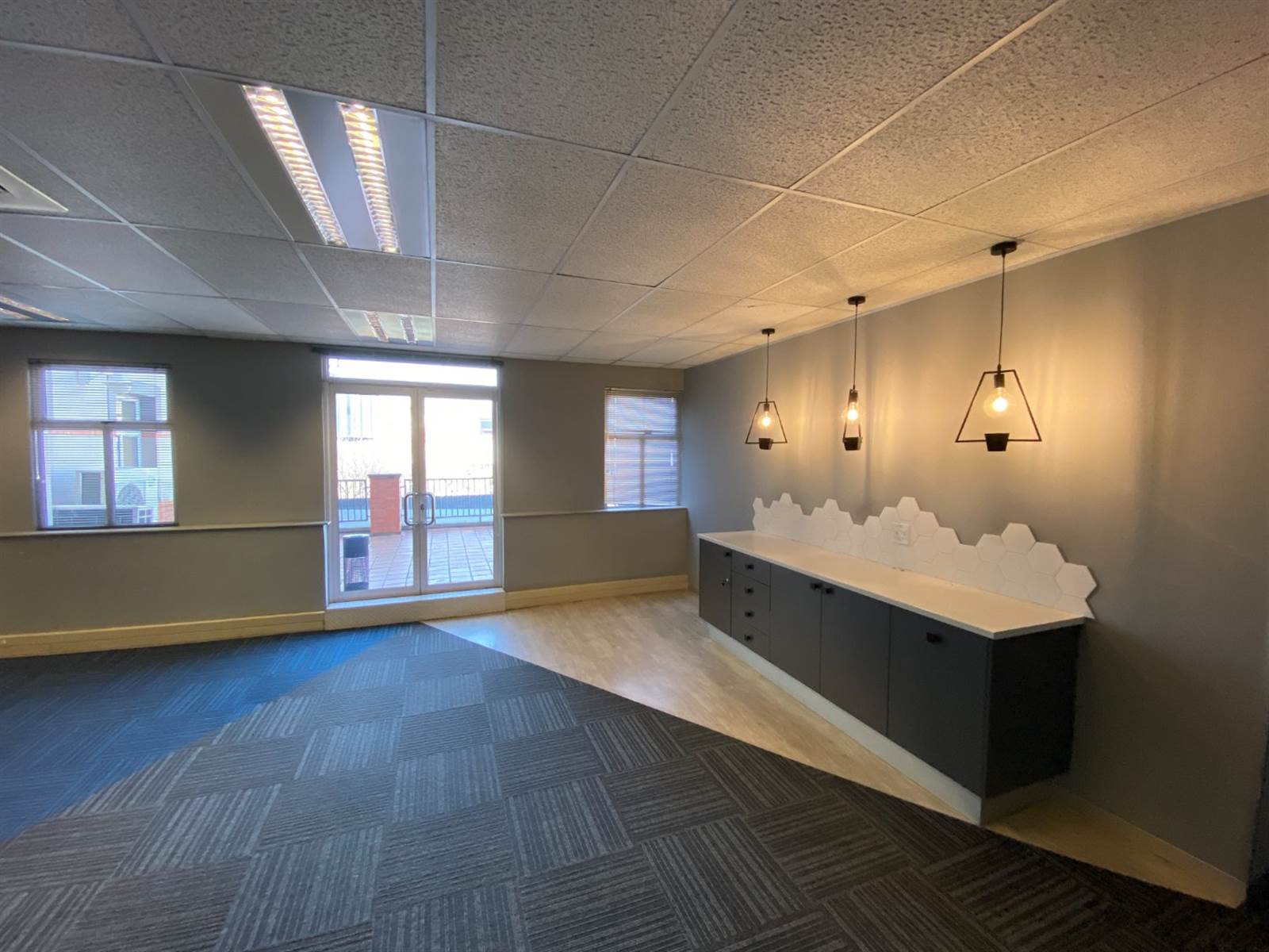 434  m² Office Space in Menlyn photo number 3