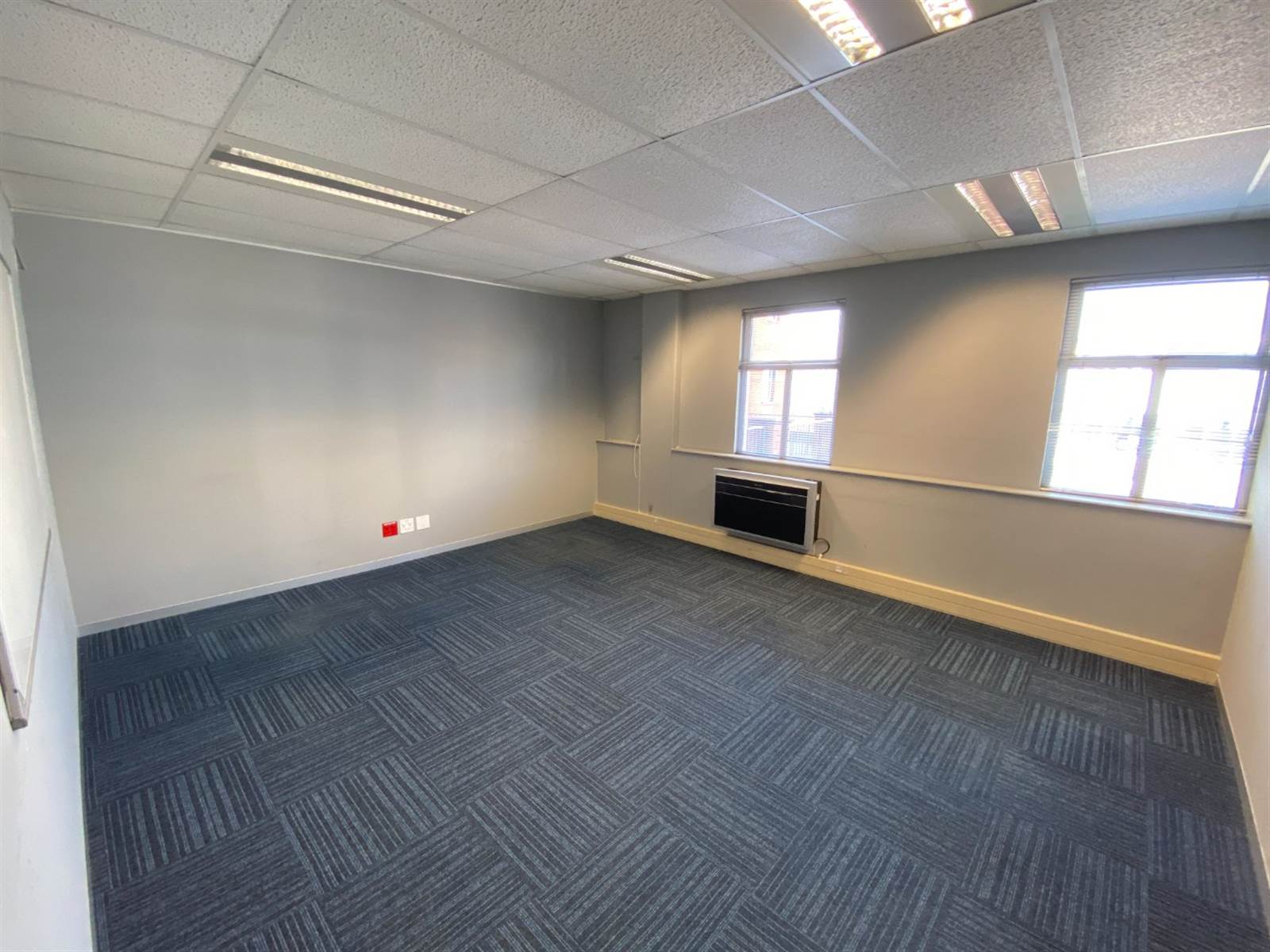 434  m² Office Space in Menlyn photo number 5
