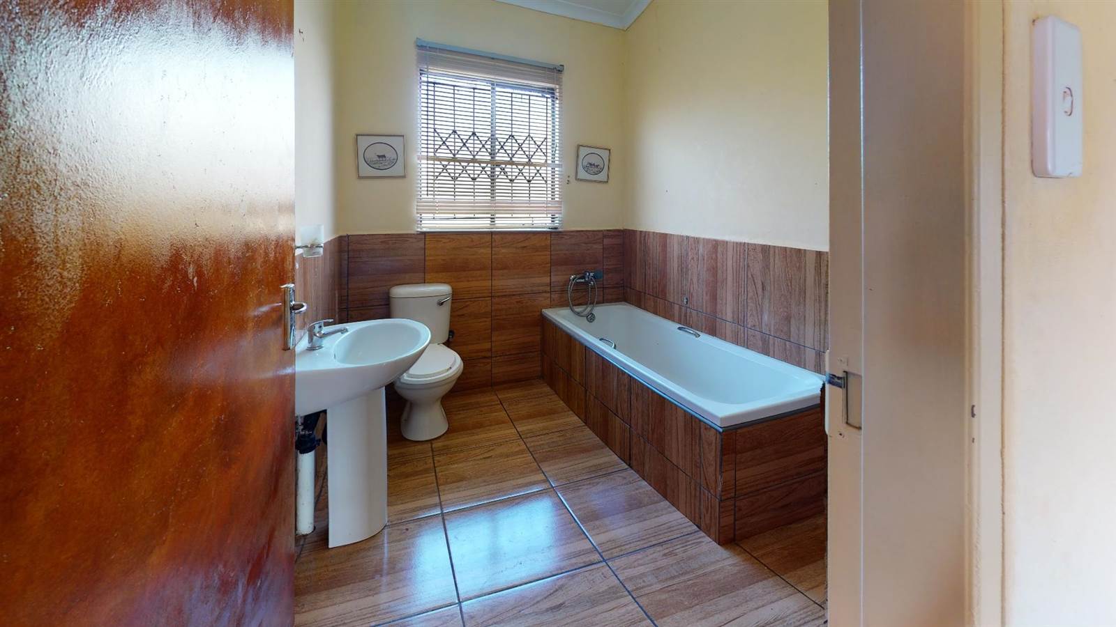 2 Bed House in Ikageng photo number 8