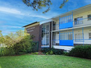 2 Bed Apartment in Darrenwood