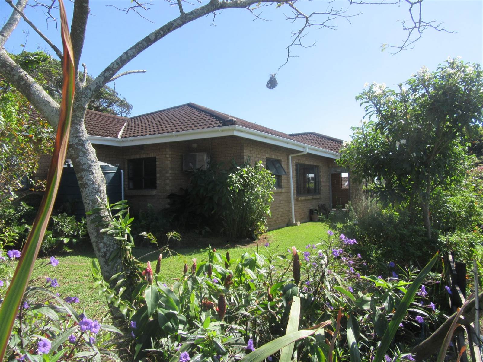 3 Bed Townhouse in Scottburgh Central photo number 23