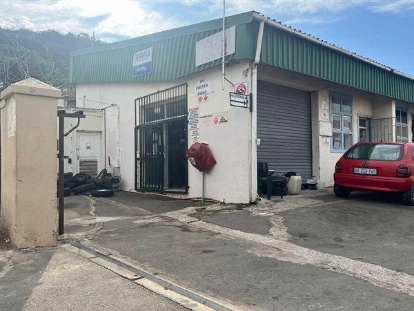 Commercial space in Chatsworth Central