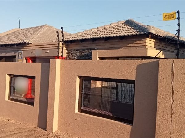 3 Bedroom House 3 Bedroom House