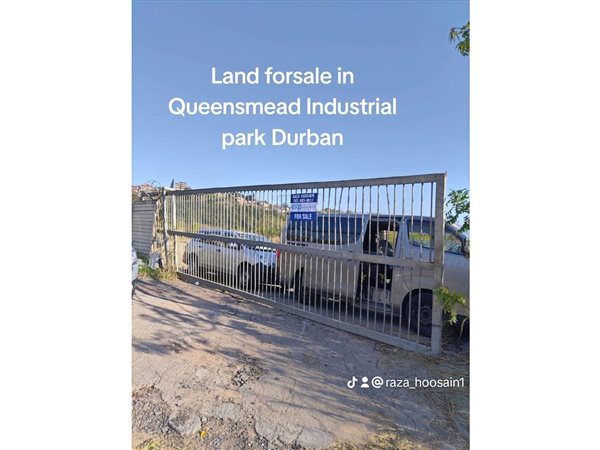 3700 m² Land available in Queensmead Industrial