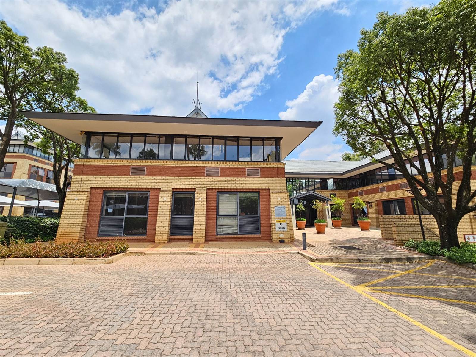 600  m² Office Space in Constantia Kloof photo number 27
