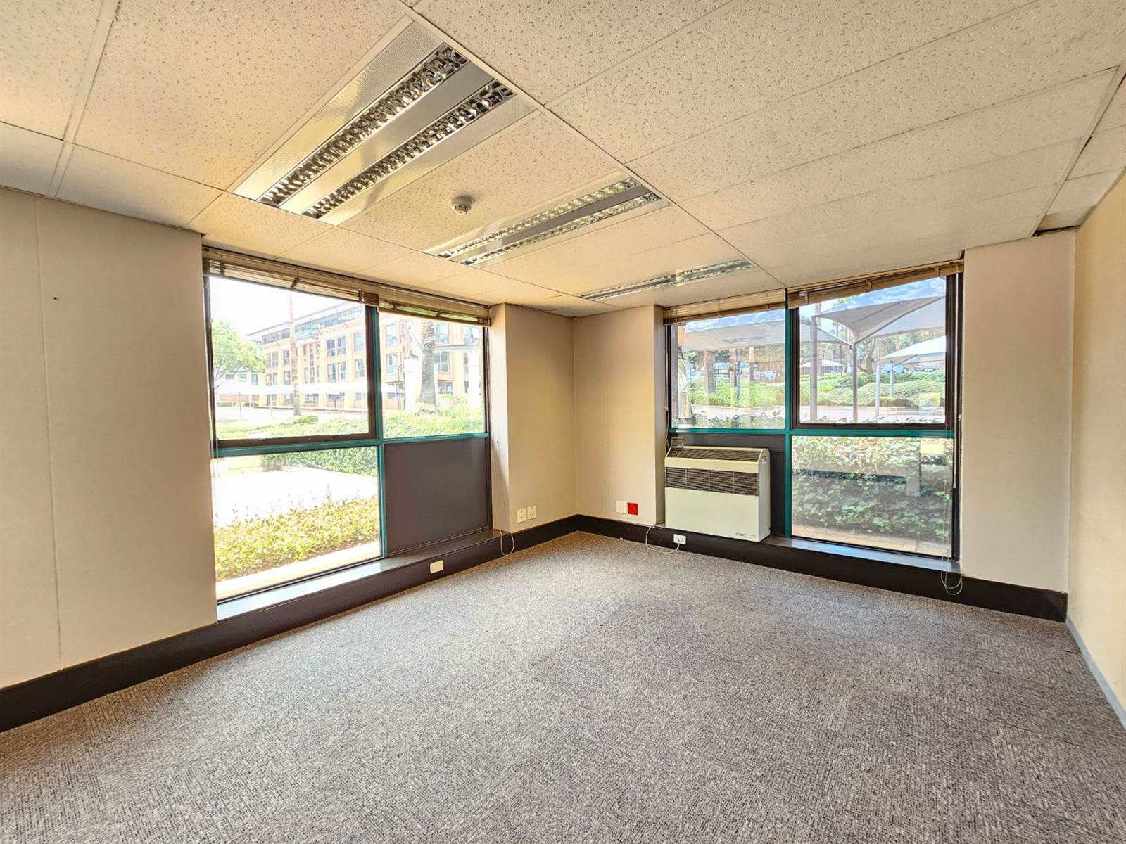 600  m² Office Space in Constantia Kloof photo number 24
