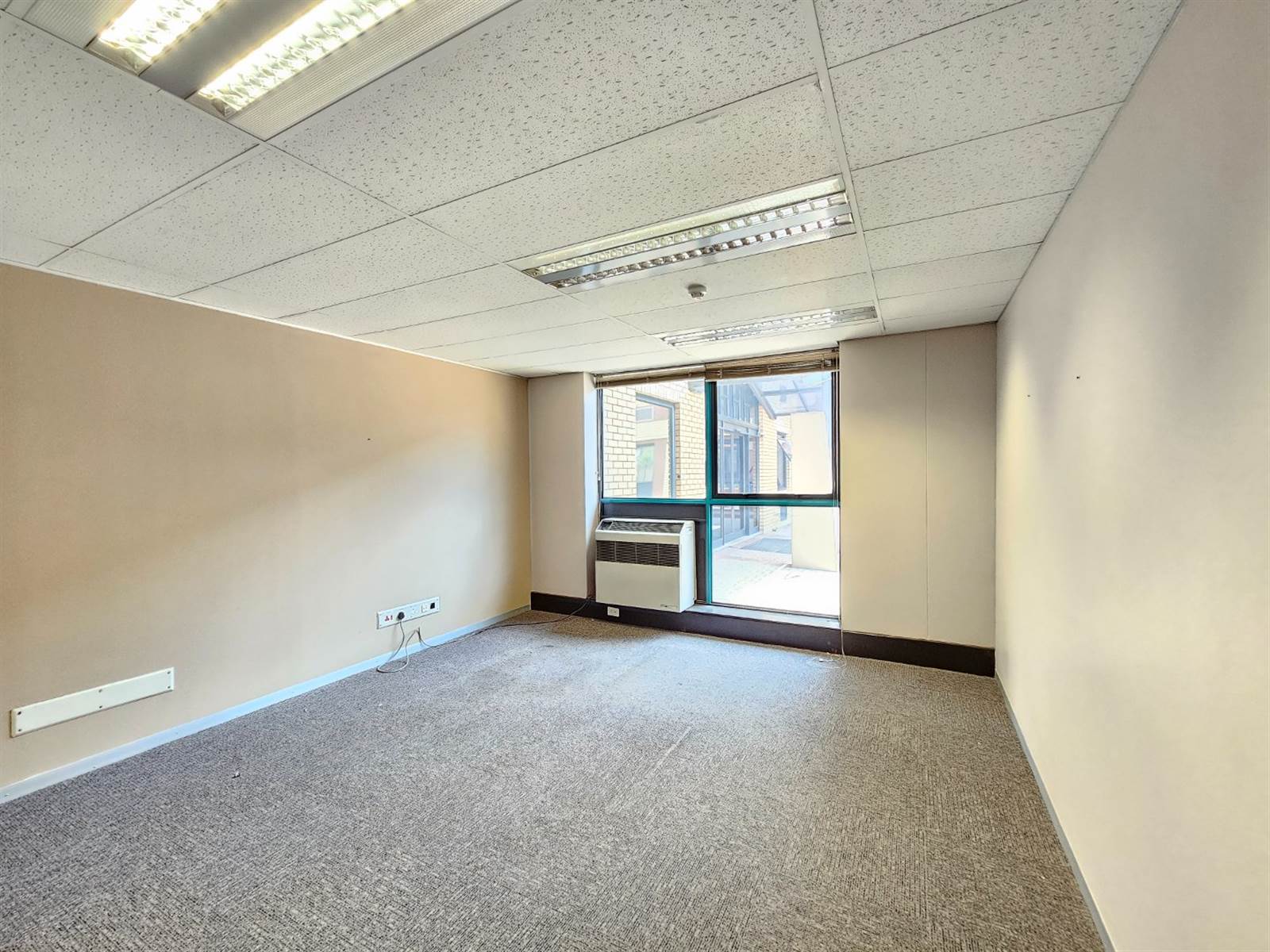 600  m² Office Space in Constantia Kloof photo number 22