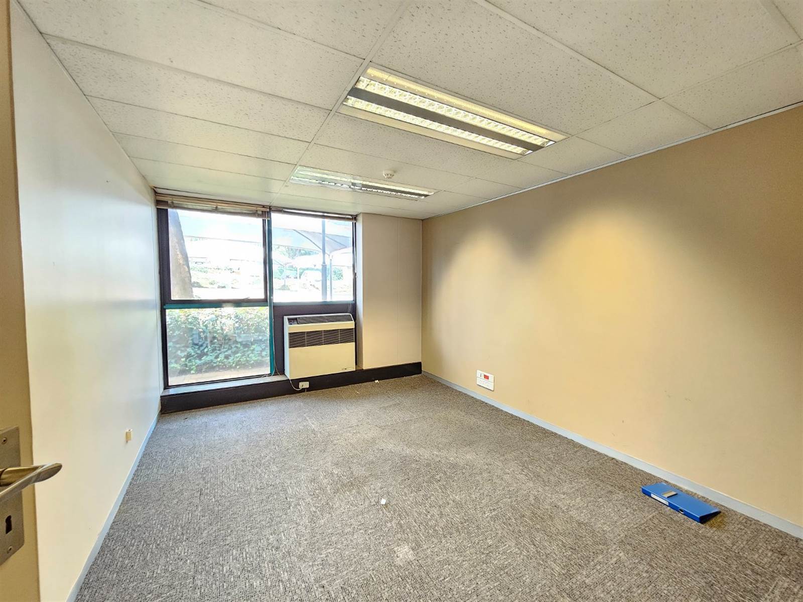 600  m² Office Space in Constantia Kloof photo number 23