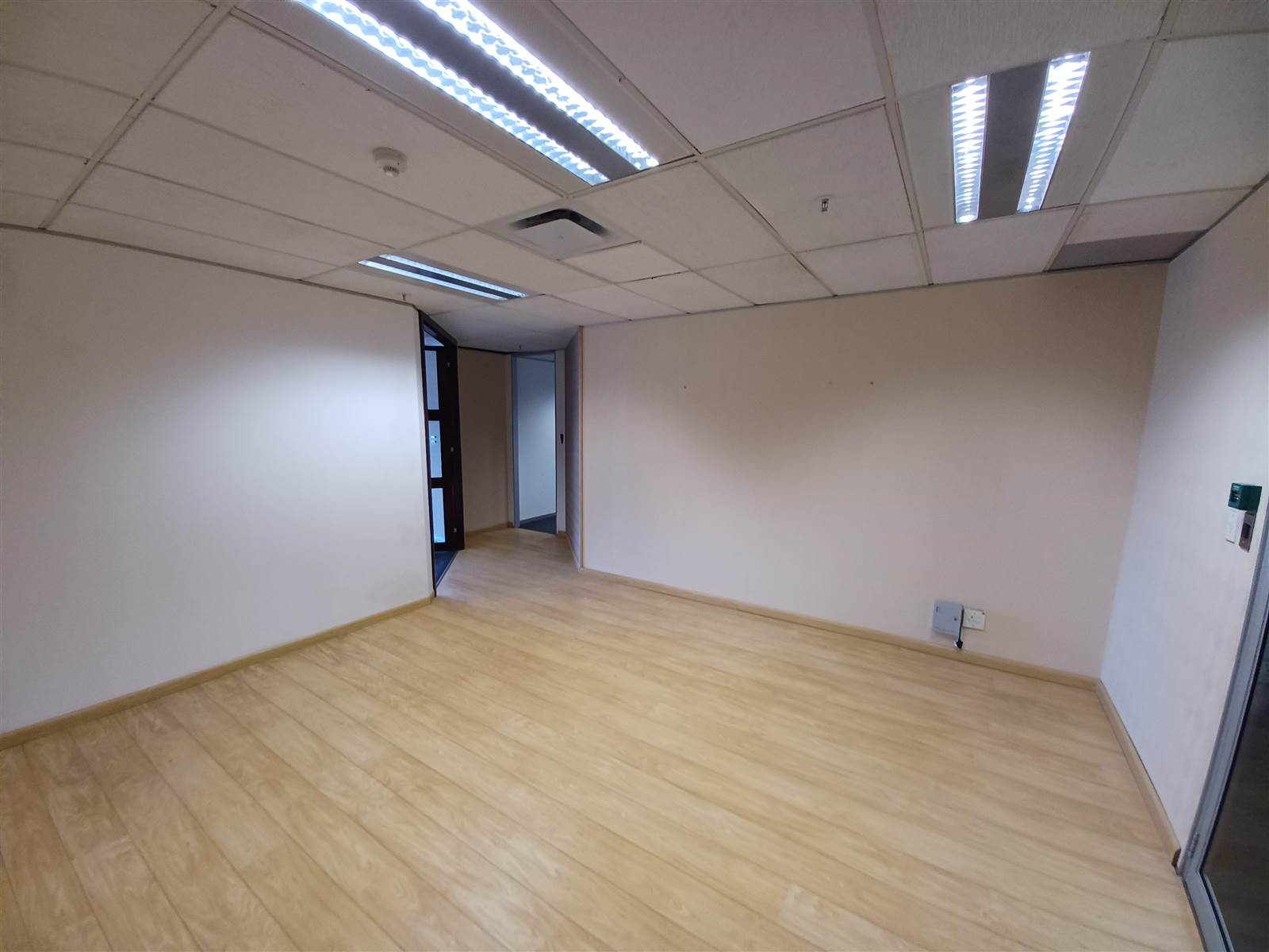 268  m² Commercial space in Sandown photo number 9