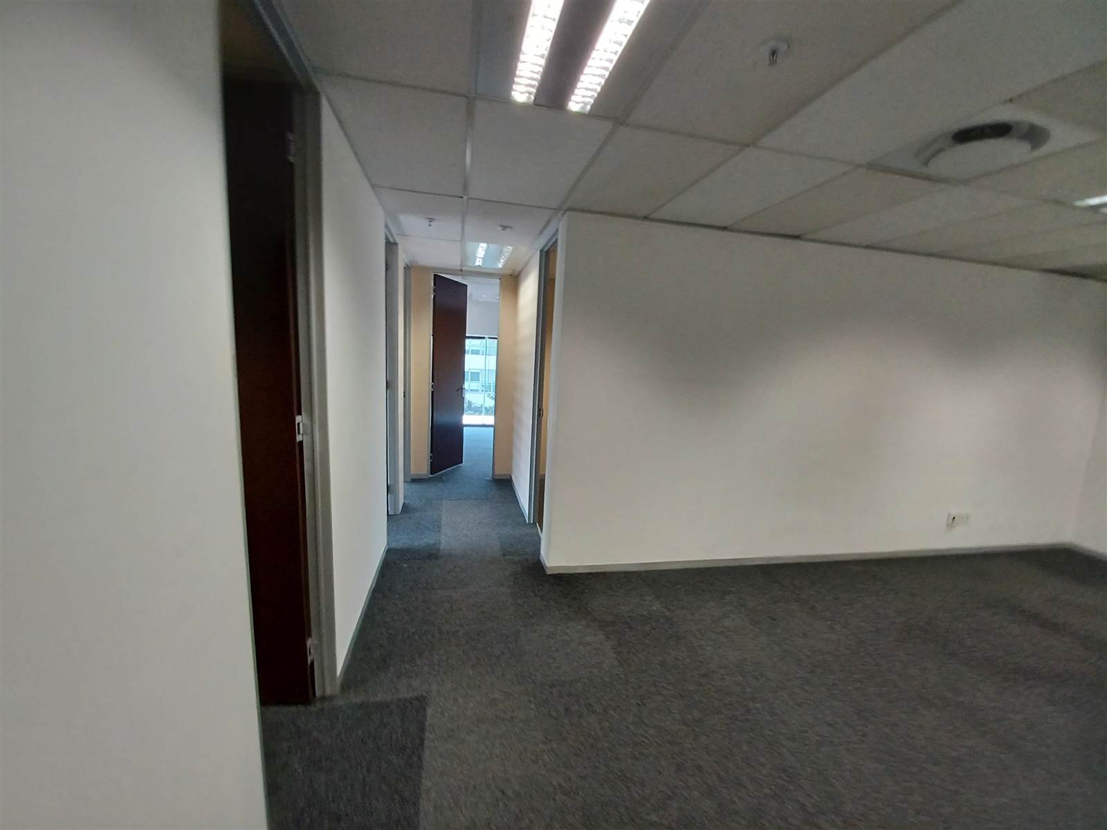268  m² Commercial space in Sandown photo number 18