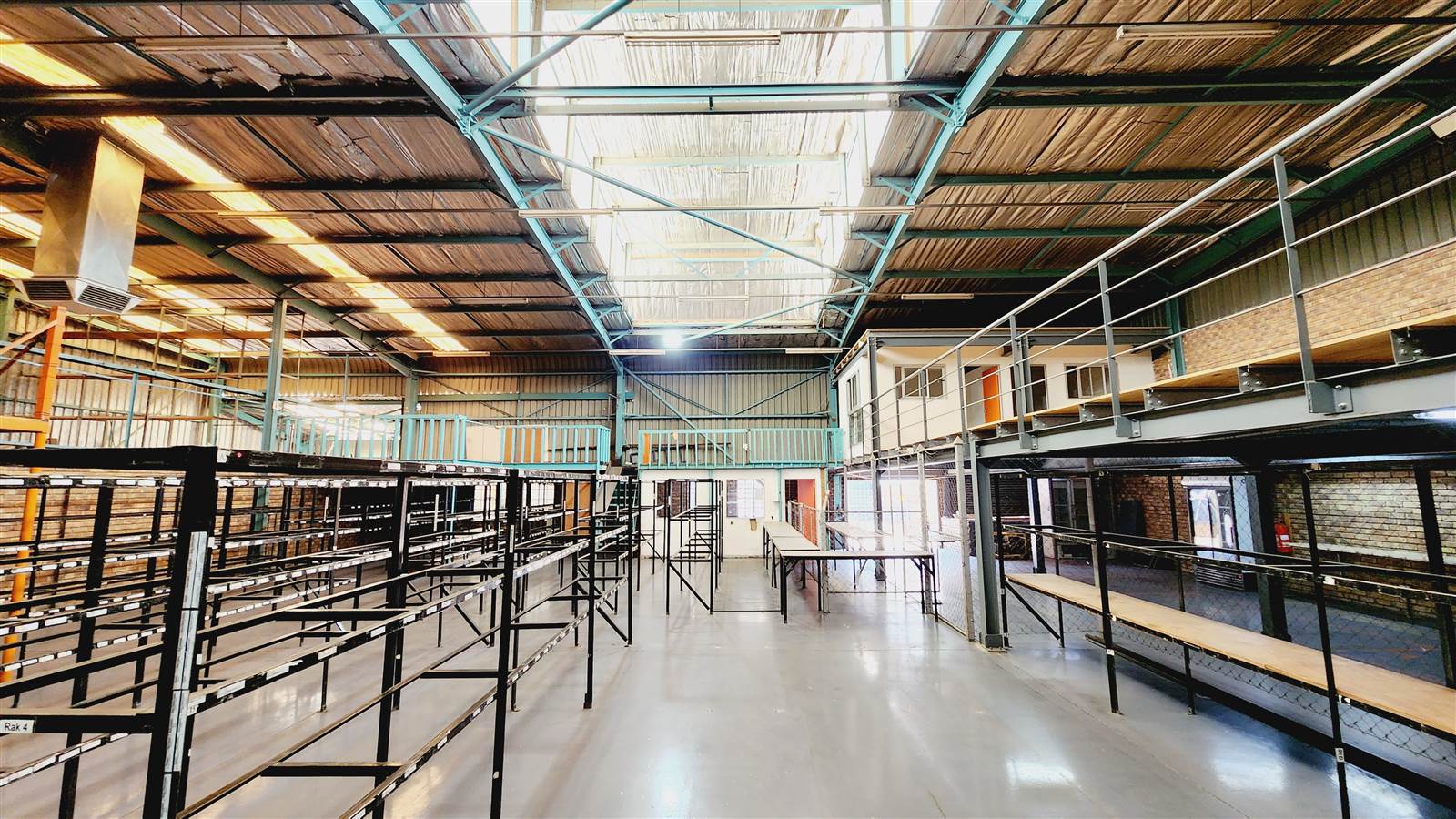 990  m² Industrial space in Kya Sands photo number 12