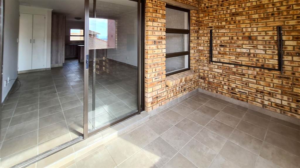 2 Bed Apartment in Raslouw photo number 7