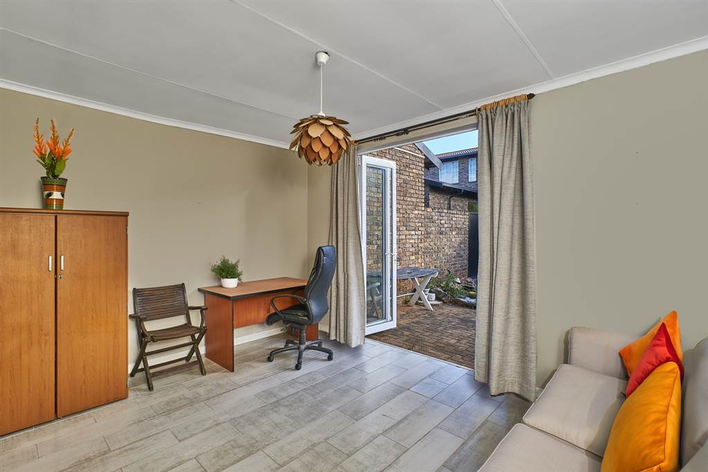 3 Bed Townhouse in Randpark Ridge photo number 9