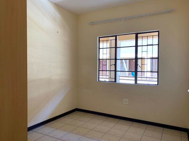 2 Bed Apartment in Polokwane Central photo number 6