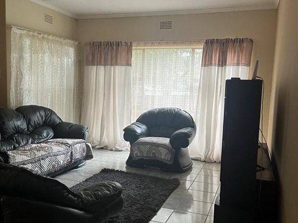 3 Bedroom House 3 Bedroom House