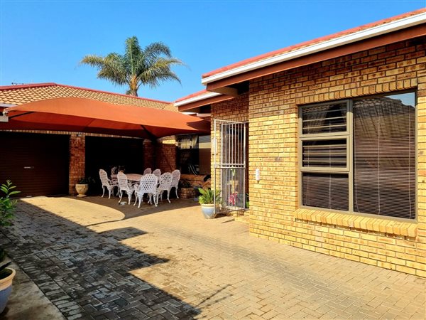 3 Bed Townhouse in Hillcrest