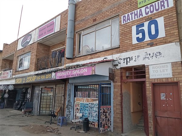 596  m² Commercial space in Benoni Central