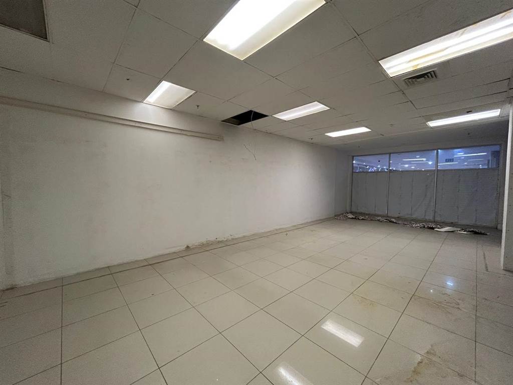 179  m² Commercial space in Florida North photo number 11