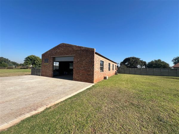 165  m² Industrial space in Morehill