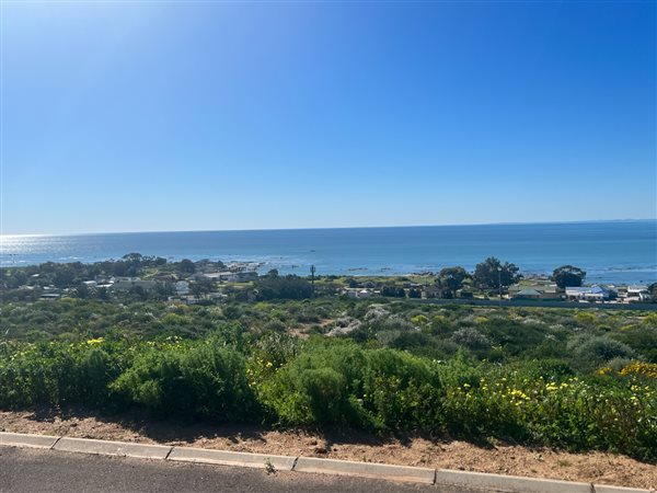 348 m² Land available in St Helena Views