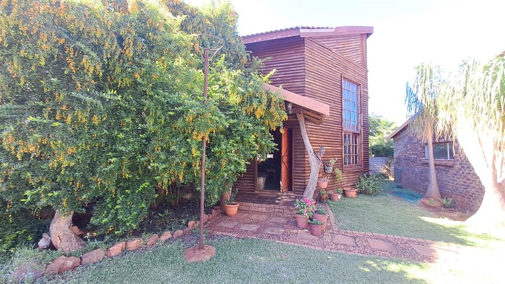 4 Bed House in Thabazimbi photo number 8