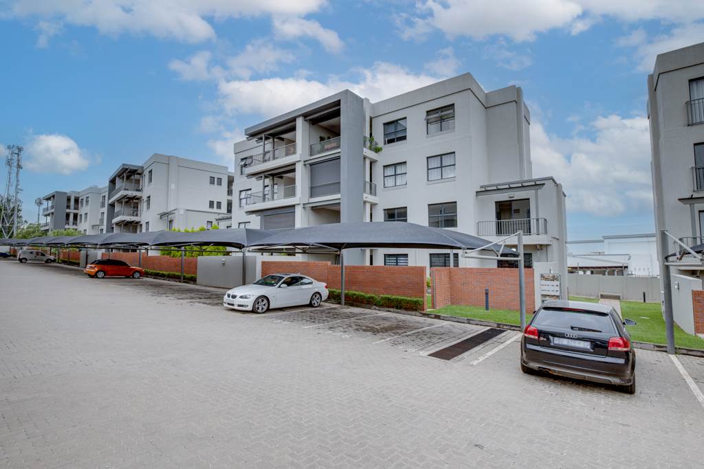 3 Bed Apartment in Kyalami photo number 14