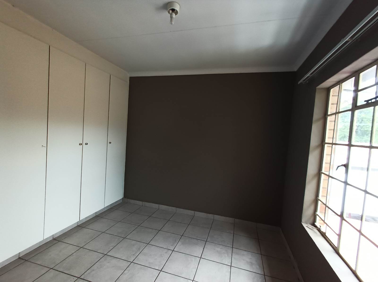 90  m² Commercial space in Rustenburg Central photo number 7