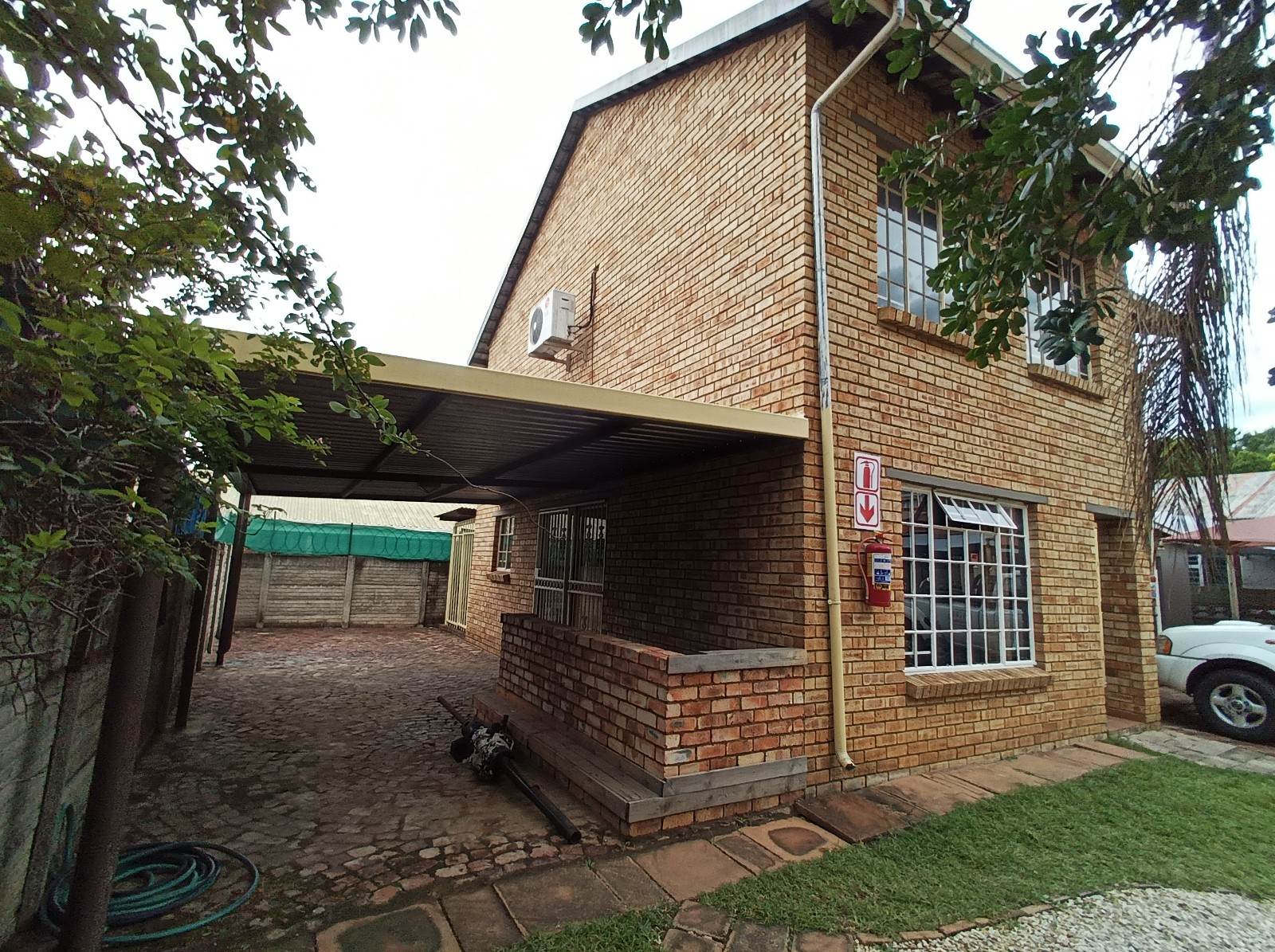 90  m² Commercial space in Rustenburg Central photo number 15