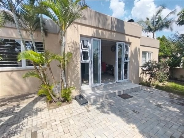 3 Bedroom Townhouse 3 Bedroom Townhouse
