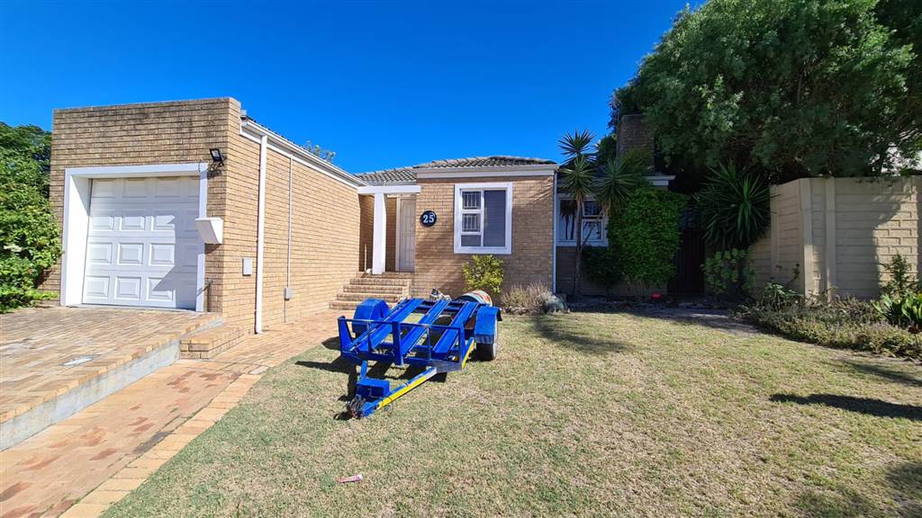 2 Bed Townhouse in Protea Heights photo number 17