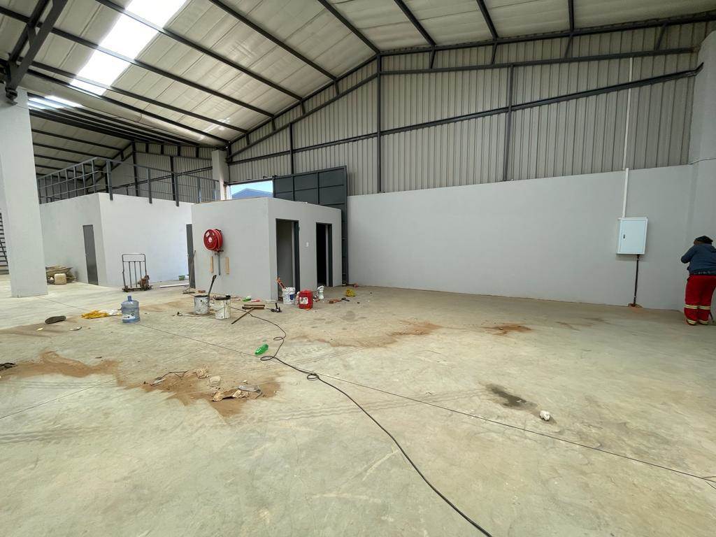 718  m² Industrial space in Roodepoort Central photo number 3