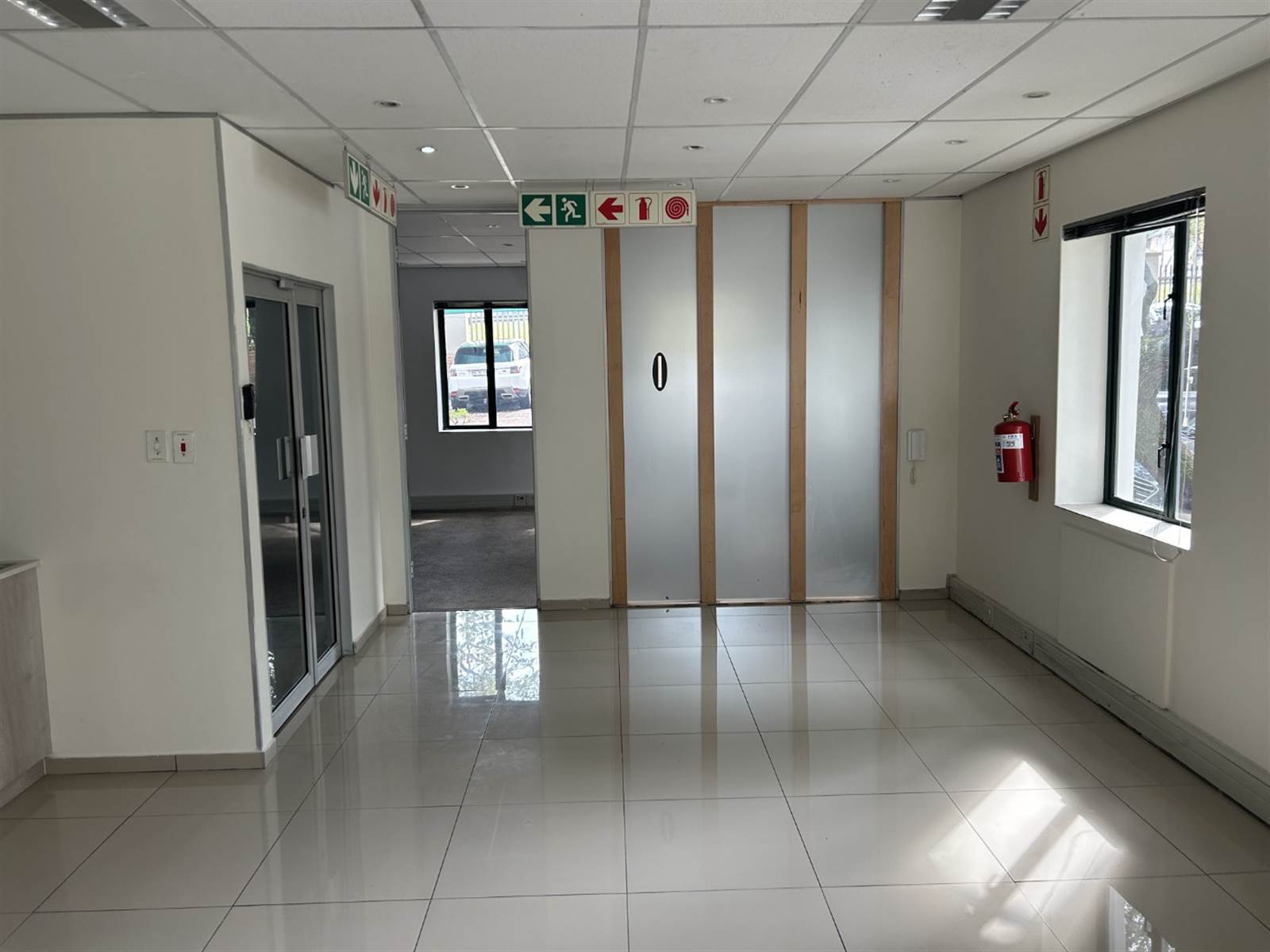 208  m² Commercial space in Woodmead photo number 9