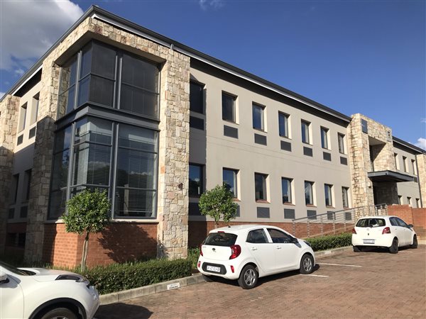 219  m² Commercial space