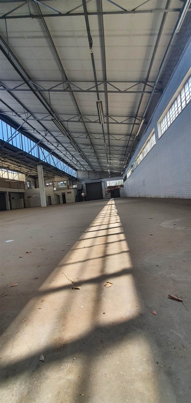 1972  m² Industrial space in Benrose photo number 8