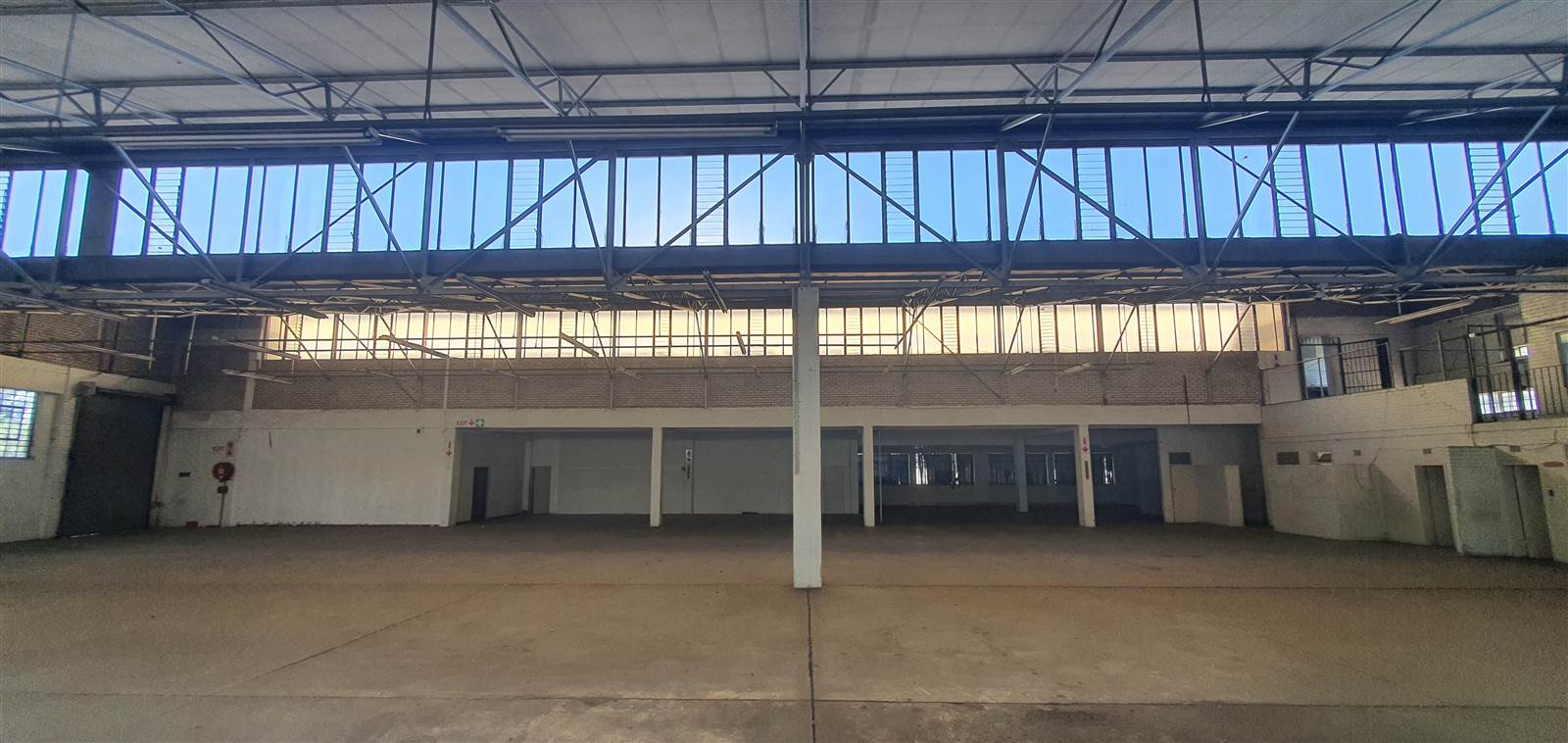 1972  m² Industrial space in Benrose photo number 6