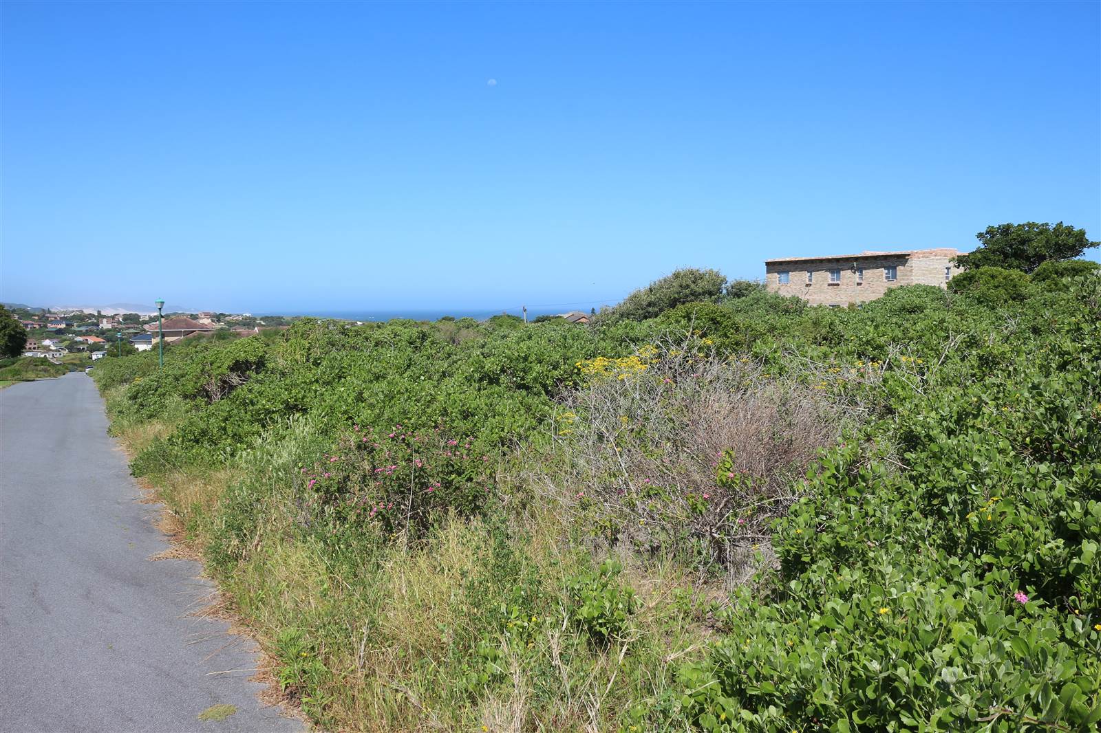 750 m² Land available in Port Alfred photo number 4