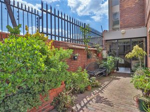 2 Bed Apartment in Orange Grove