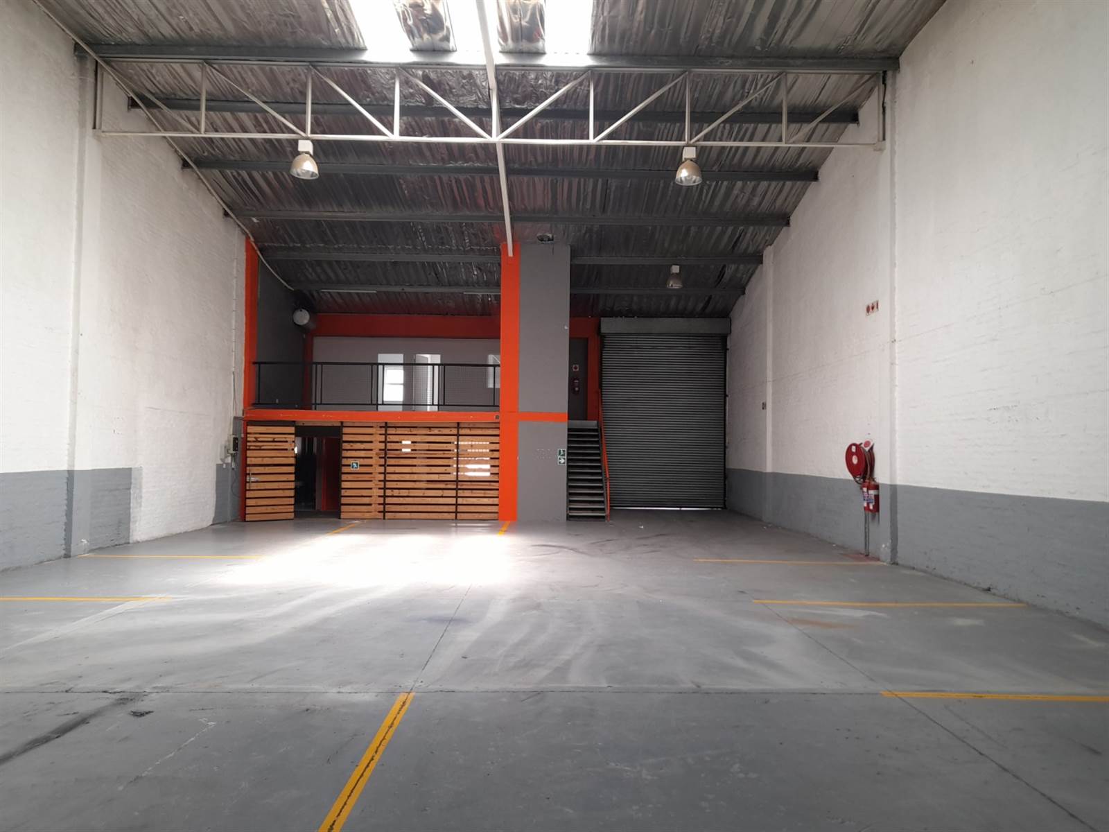 460  m² Commercial space in Spartan photo number 8