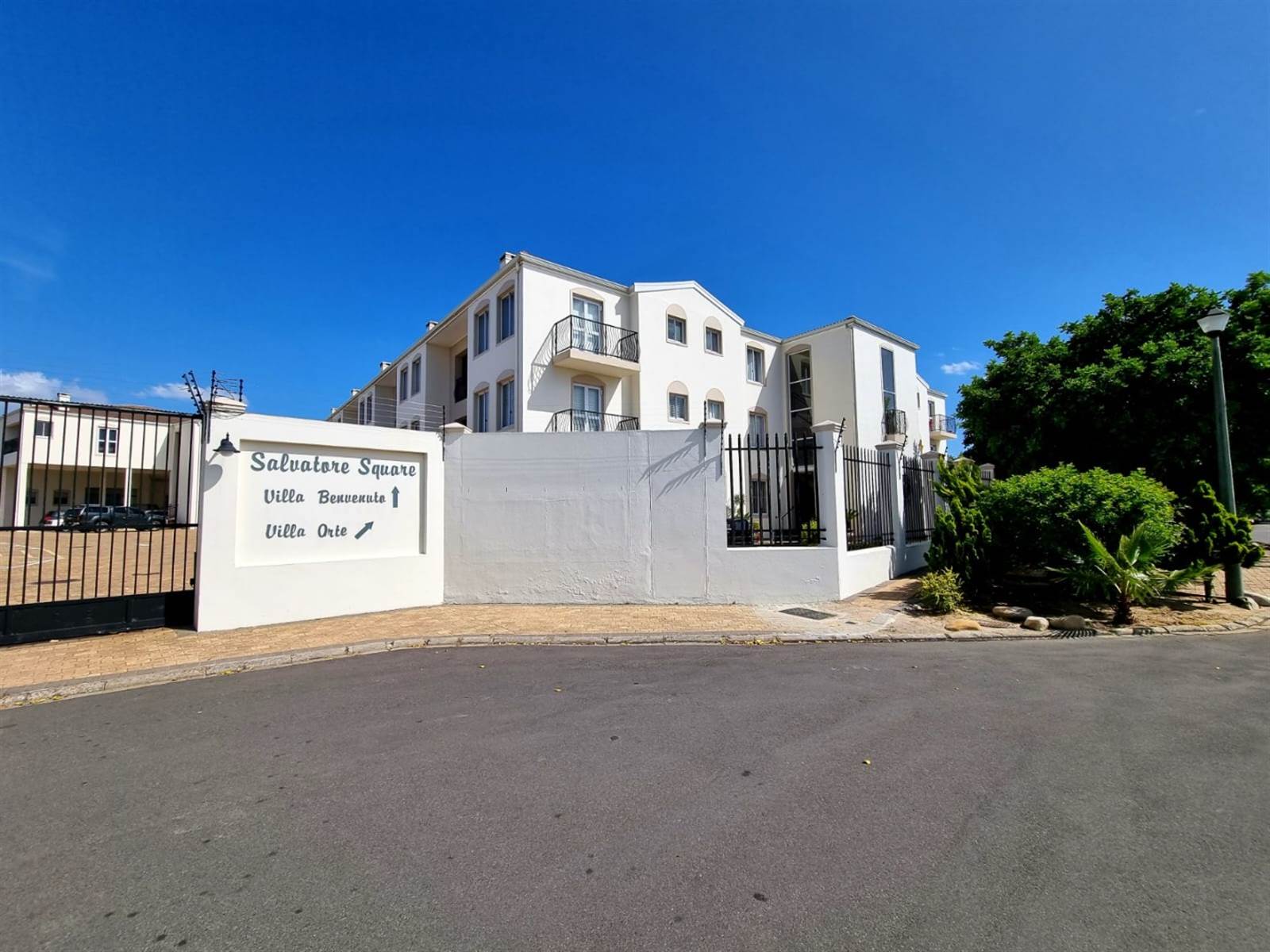 2 Bed Apartment in Edgemead photo number 1