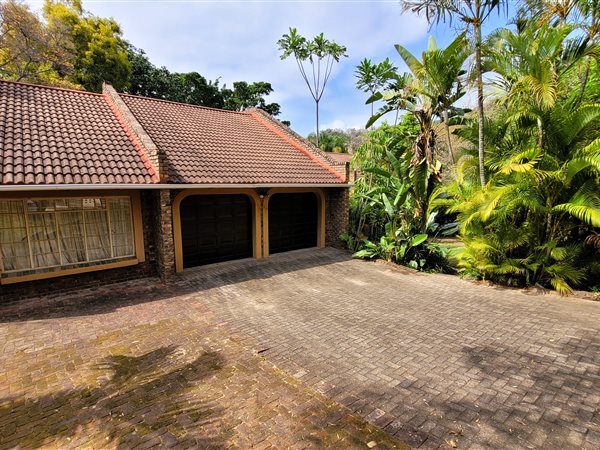 4 Bedroom House 4 Bedroom House