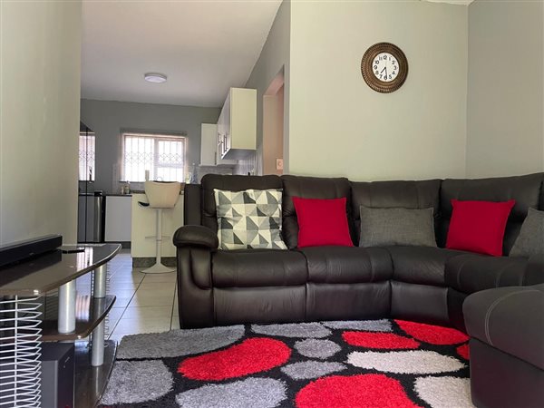 2 Bedroom Flat 2 Bedroom Flat