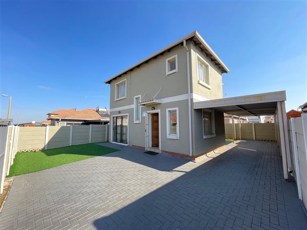 3 Bedroom House 3 Bedroom House