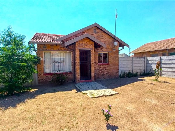 3 Bed House in Emdo Park