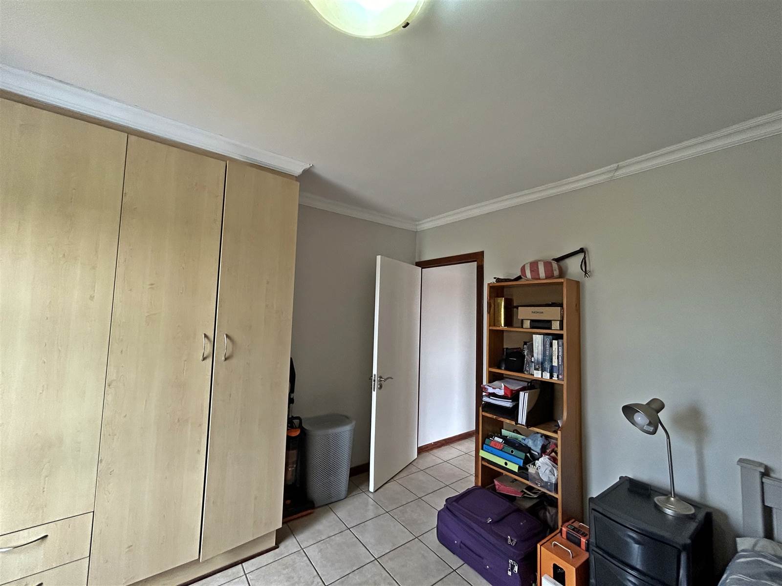 2 Bed Apartment in Spitskop photo number 13
