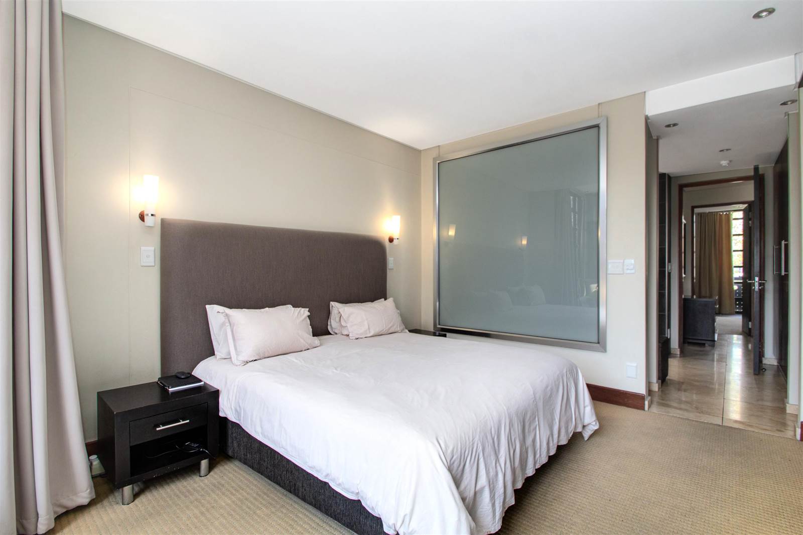2 Bed Apartment in Melrose Arch photo number 28