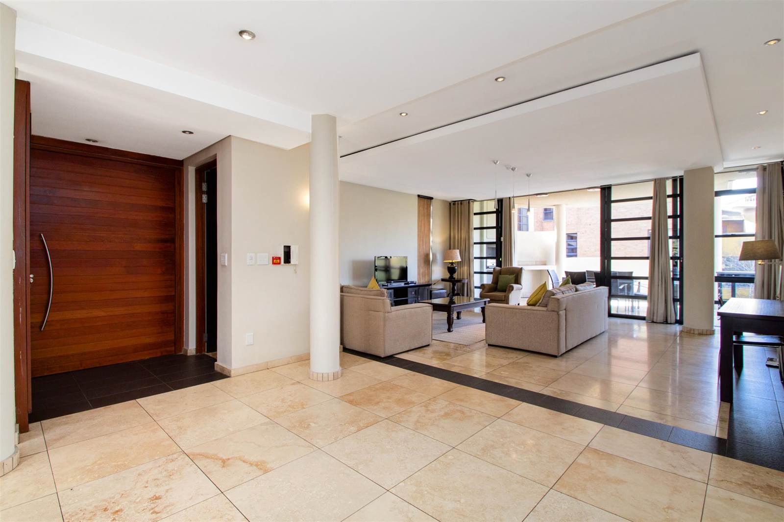 2 Bed Apartment in Melrose Arch photo number 15