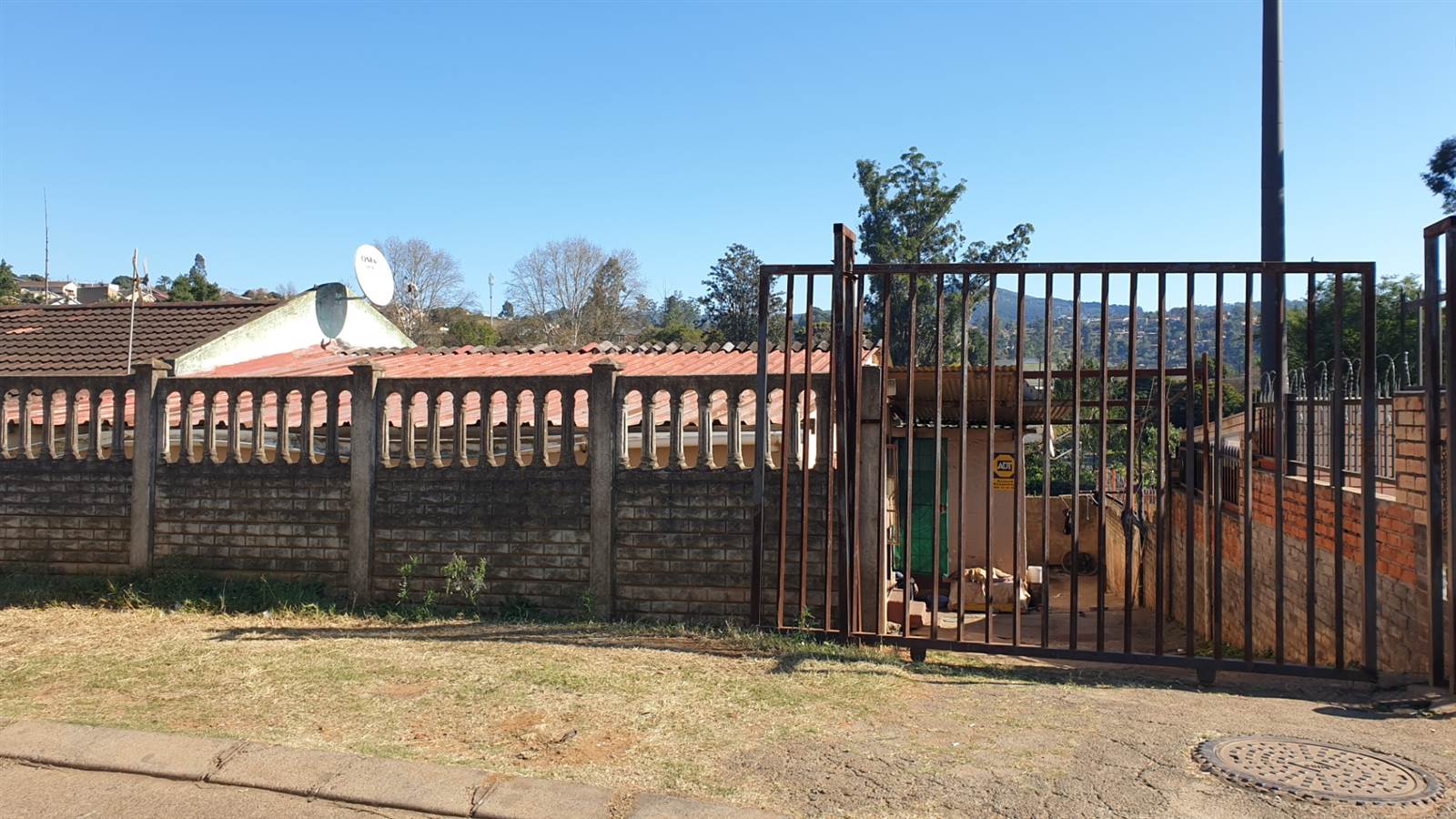 3 Bed House in Pietermaritzburg Central photo number 2