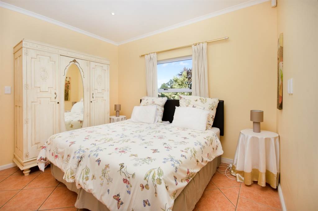 5 Bed House in Bizweni photo number 5
